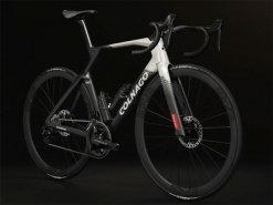 Colnago Y1Rs - одно из самых заметных событий в мире велоспорта 2025 года