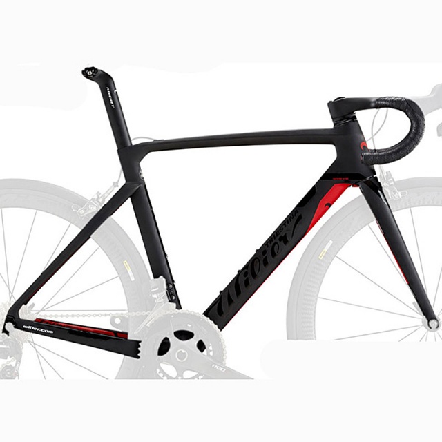 Cento10Air_black_red