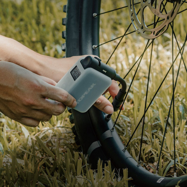 TDP-E01_TOPEAK_E-BOOSTER_DIGITAL_5