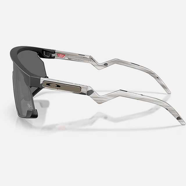 Oakley_BXTR_MotoGP_matt_black_prizm_black_3