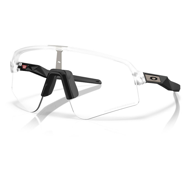 Oakley_SUTRO_LITE_SWEEP_matte_clearphotochromic_1